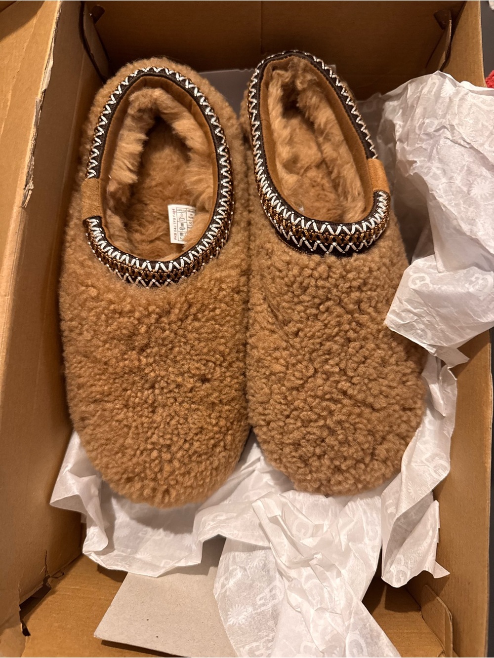 UGG Women's Shearling Slip-On Mules — Chestnut